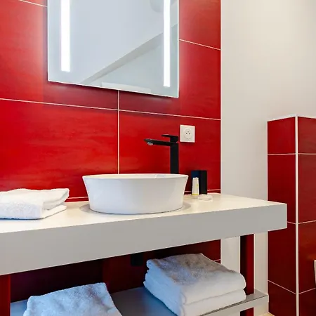 Solstice - Et Terroir Beaune (Cote d'Or)